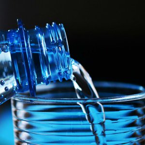 Vorschaubild Bedeutung von Wasser für den menschlichen Körper